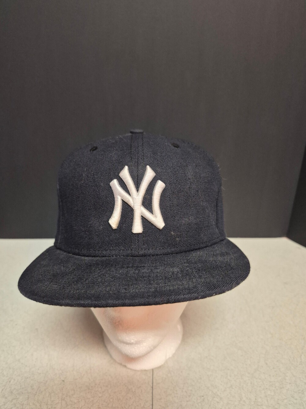 New York Yankees Fitted Cap Size 6 7/8 Navy Wool Baseball Hat
